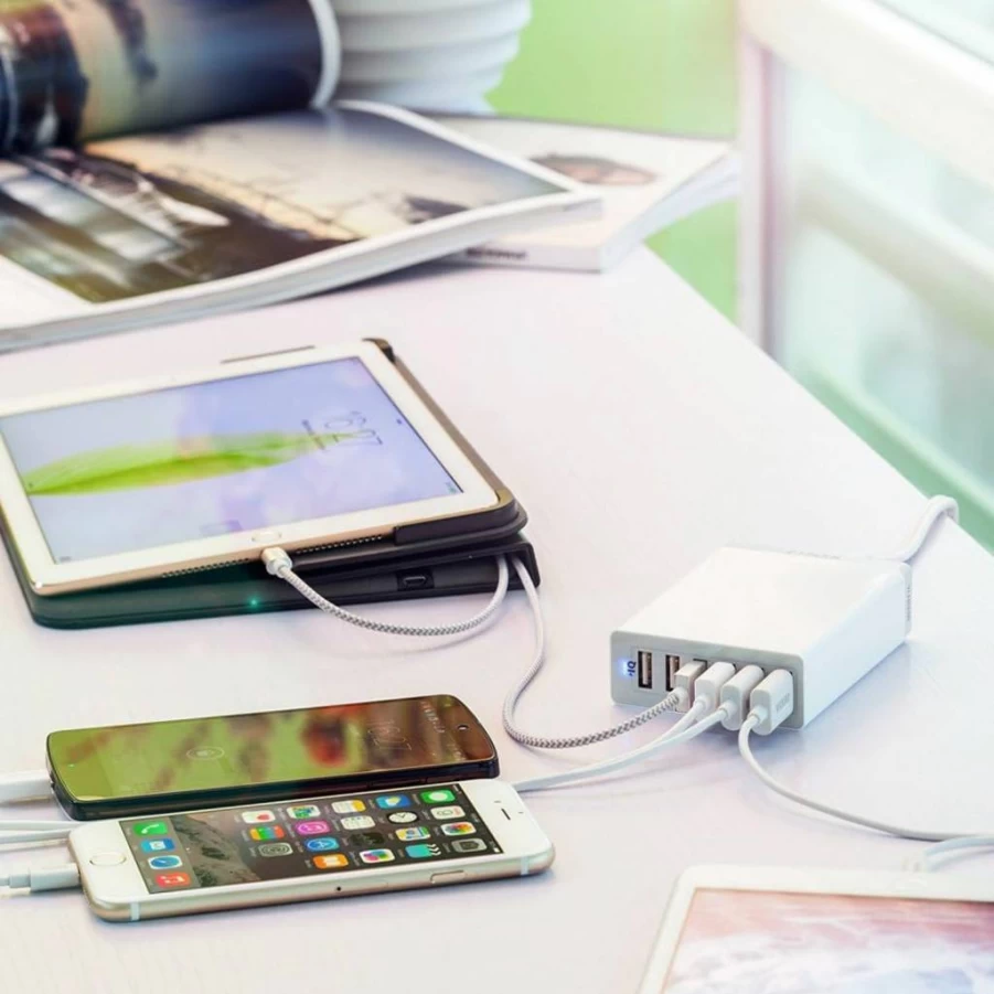 Anker PowerPort 6 60W 6-Port USB Charging Station for iPhone 15/14/13, iPad, Galaxy S23/S22, Note 20, LG, HTC & More Fast Charger